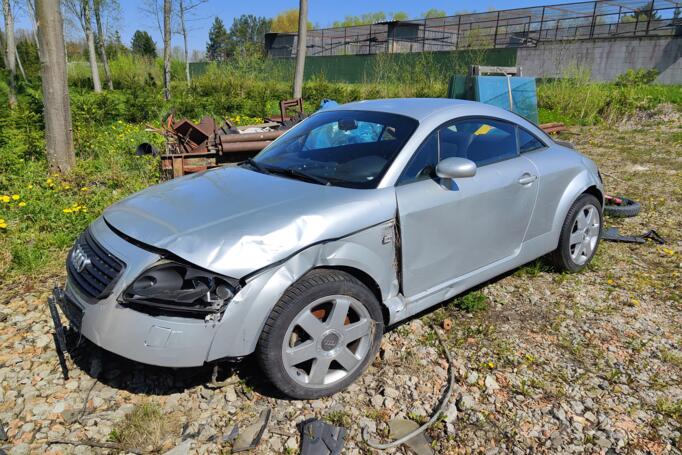 Audi TT 8N Coupe