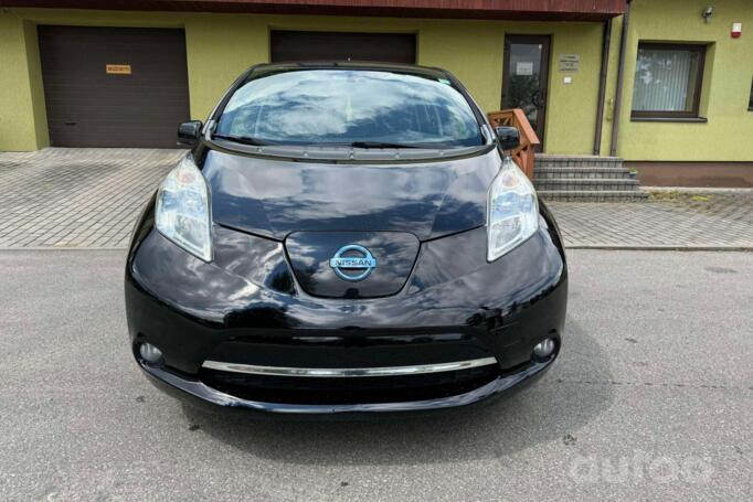 Nissan Leaf 1 generation Hatchback