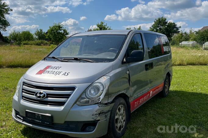 Hyundai H-1 Grand Starex Minivan