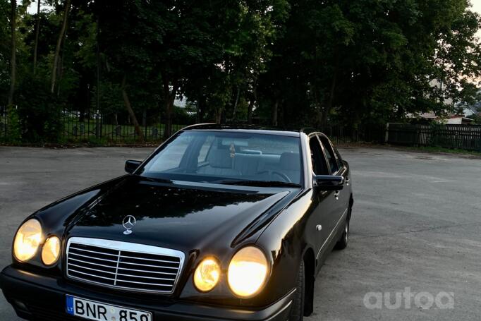 Mercedes-Benz E-Class W210 Sedan