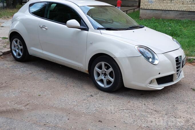 Alfa Romeo MiTo 955 Hatchback