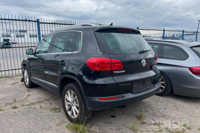 Volkswagen Tiguan 1 generation [restyling] Crossover