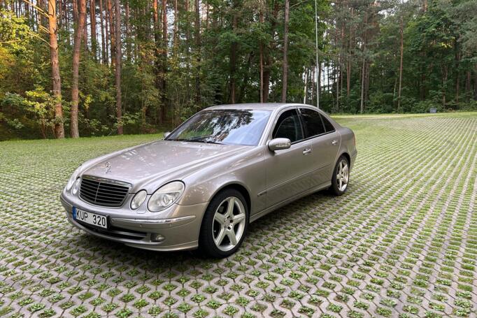 Mercedes-Benz E-Class W211 Sedan