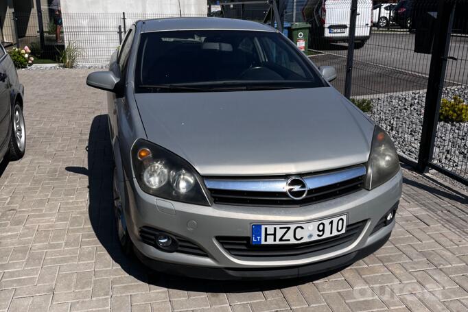 Opel Astra H Hatchback