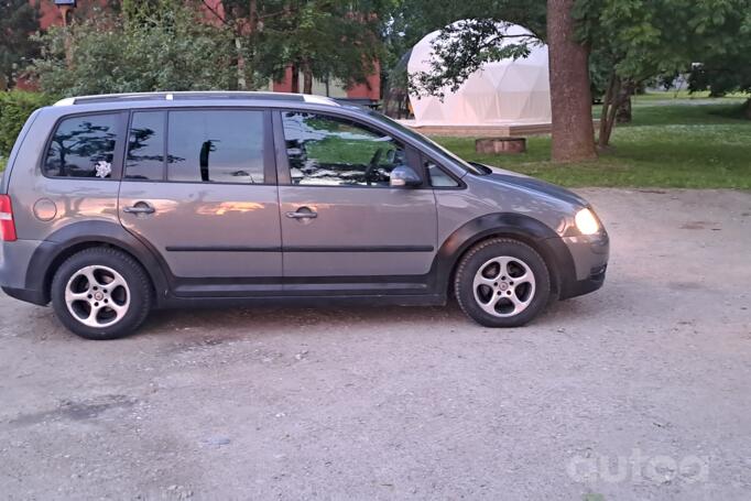 Volkswagen Touran 1 generation Minivan