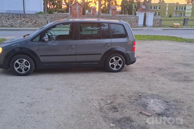 Volkswagen Touran 1 generation Minivan