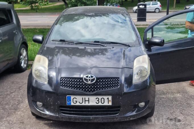 Toyota Yaris 2 generation