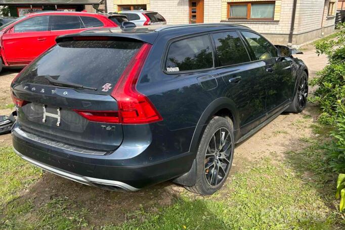 Volvo V90 Cross Country 1 generation