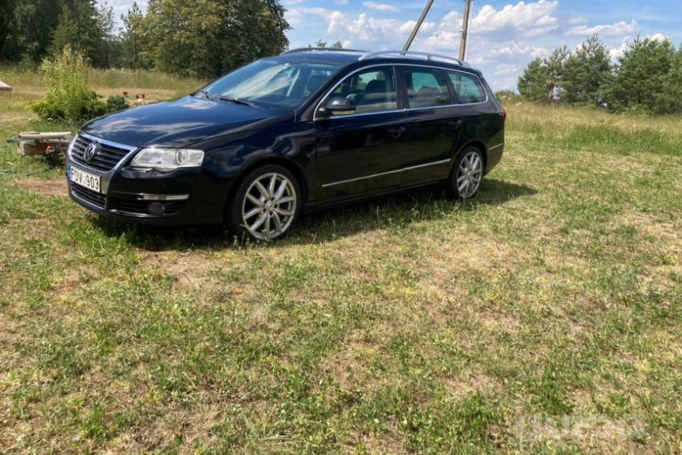 Volkswagen Passat B6 wagon 5-doors