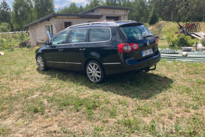 Volkswagen Passat B6 wagon 5-doors