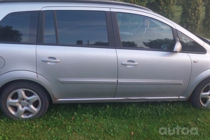 Opel Zafira B Minivan 5-doors