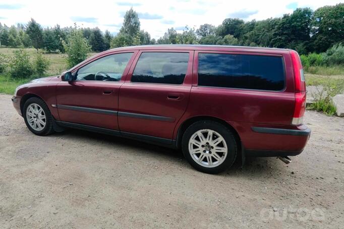 Volvo V70 2 generation wagon