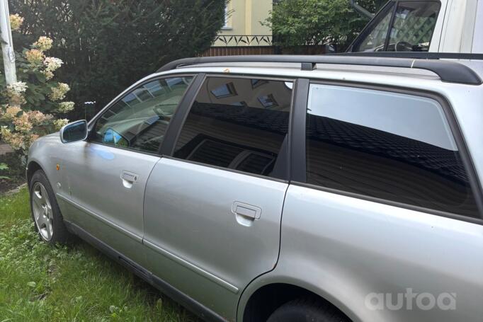 Audi A4 B5 Avant wagon 5-doors