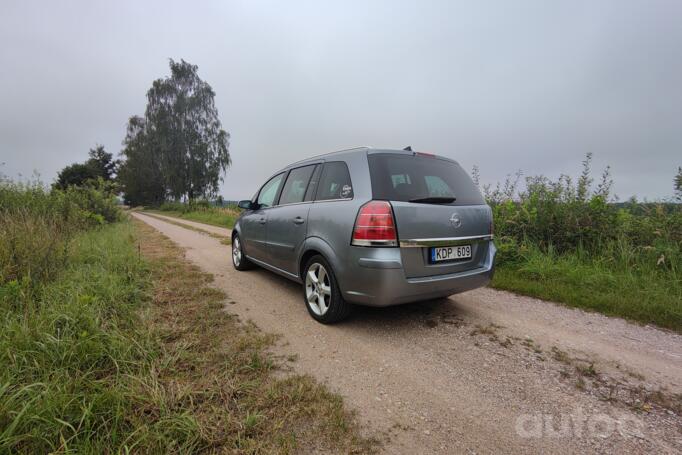 Opel Zafira B Minivan 5-doors