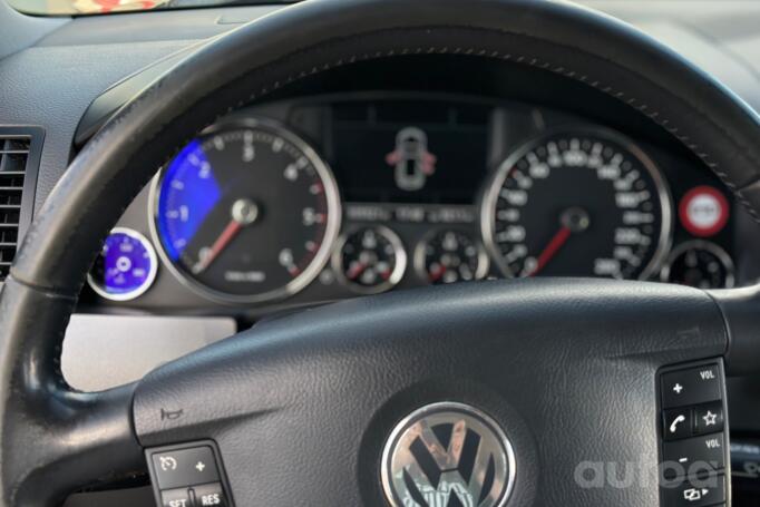 Volkswagen Touareg 1 generation [restyling] Crossover