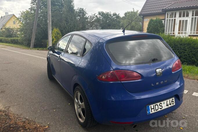 SEAT Leon 2 generation Hatchback 5-doors