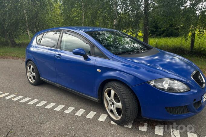 SEAT Leon 2 generation Hatchback 5-doors