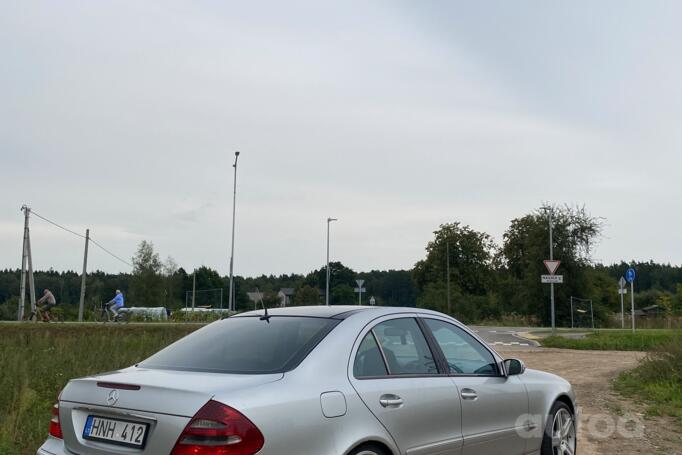 Mercedes-Benz E-Class W211 Sedan