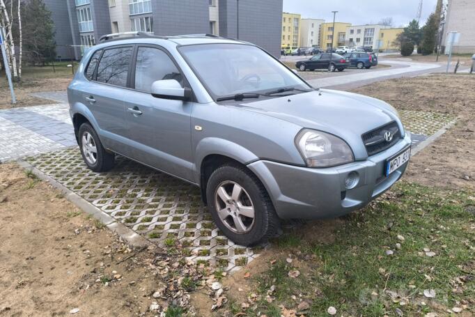 Hyundai Tucson 1 generation Crossover