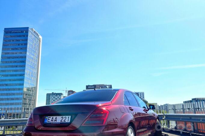 Mercedes-Benz S-Class W221 Sedan Long