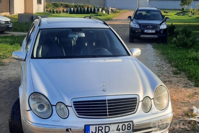 Mercedes-Benz E-Class W211 Sedan