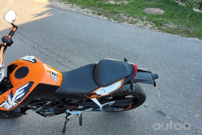 KTM Duke