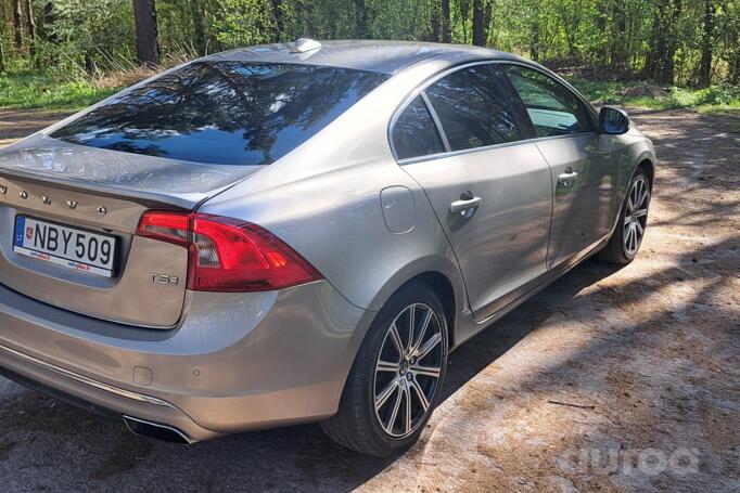 Volvo S60 2 generation [restyling] Sedan 4-doors