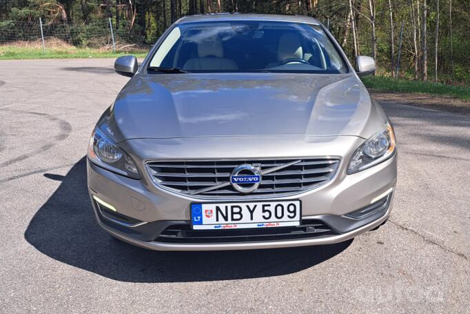 Volvo S60 2 generation [restyling] Sedan 4-doors