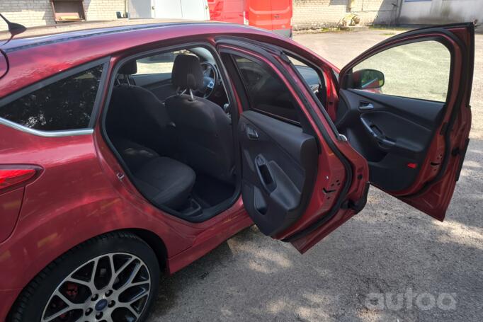 Ford Focus 3 generation Hatchback 5-doors