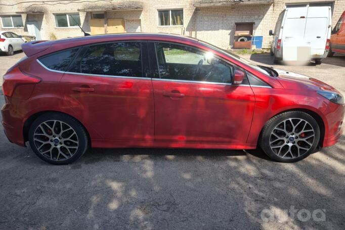 Ford Focus 3 generation Hatchback 5-doors