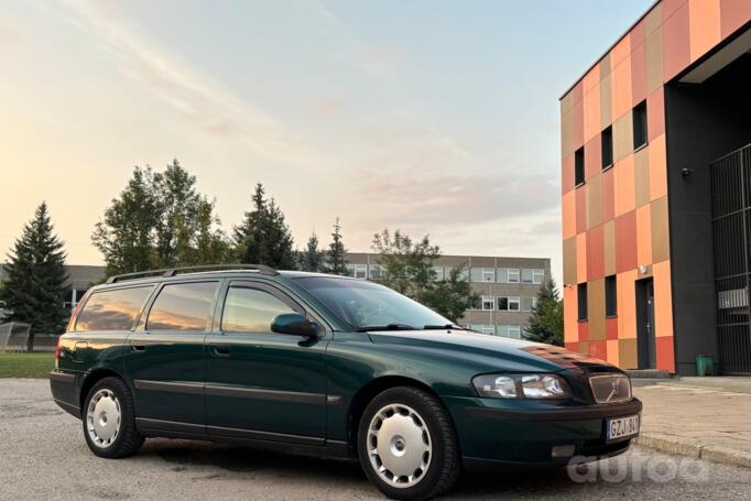 Volvo V70 2 generation R wagon 5-doors