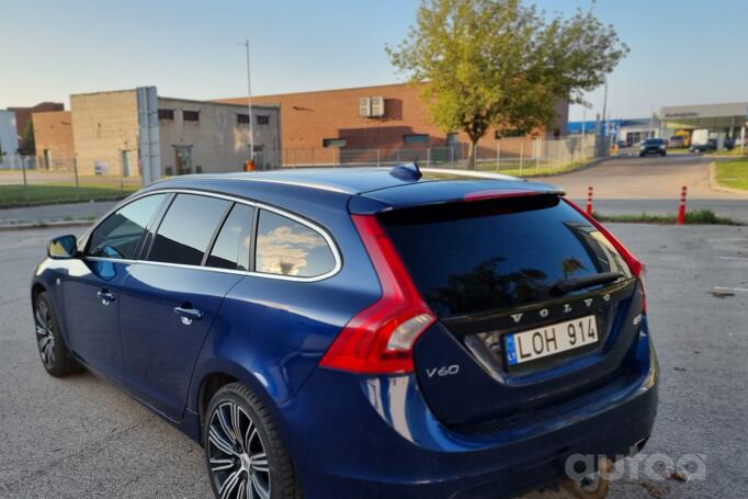 Volvo V60 1 generation [restyling] wagon 5-doors