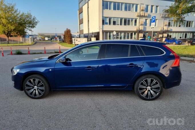 Volvo V60 1 generation [restyling] wagon 5-doors