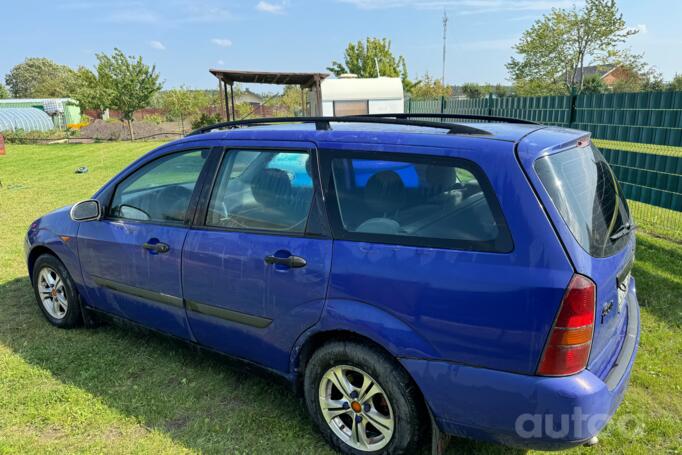 Ford Focus 1 generation Hatchback 5-doors