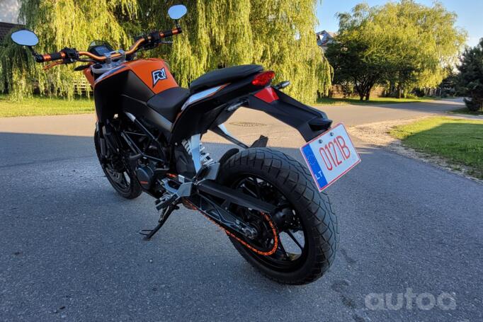 KTM Duke