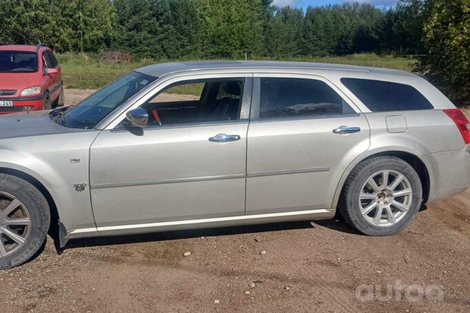 Chrysler 300C 1 generation wagon