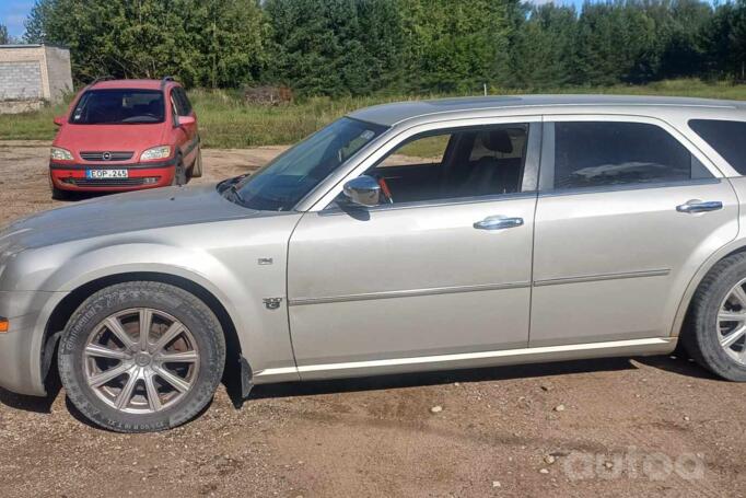 Chrysler 300C 1 generation wagon