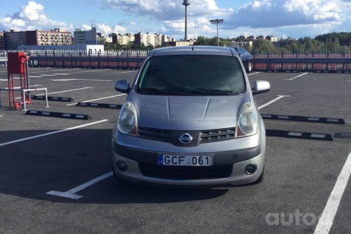 Nissan Note E11 Hatchback