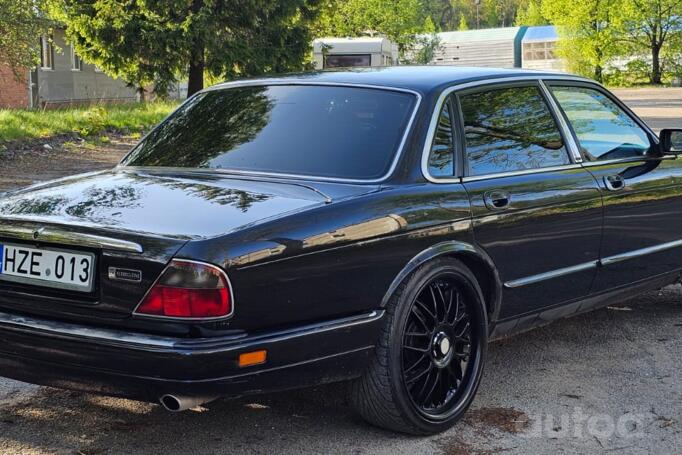 Jaguar XJ X300 Sedan 4-doors