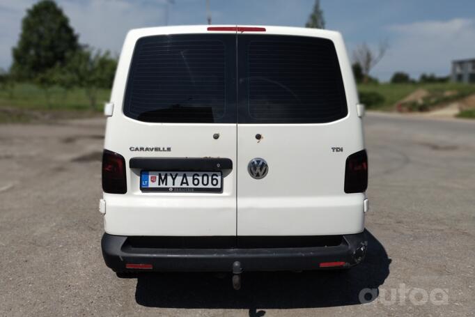 Volkswagen Caravelle T5 Minivan