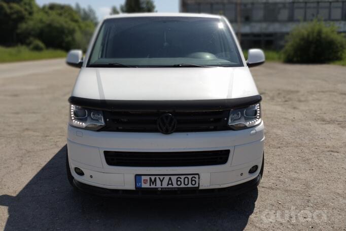 Volkswagen Caravelle T5 Minivan