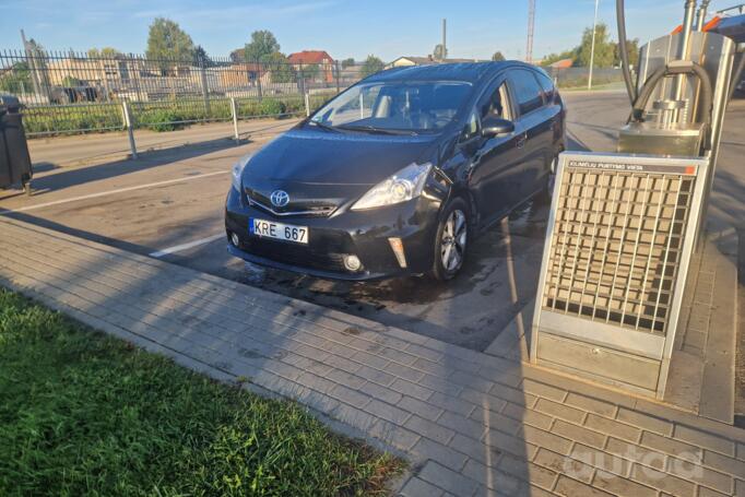 Toyota Prius v (+) 1 generation (Z5 generationW40/41) [restyling]