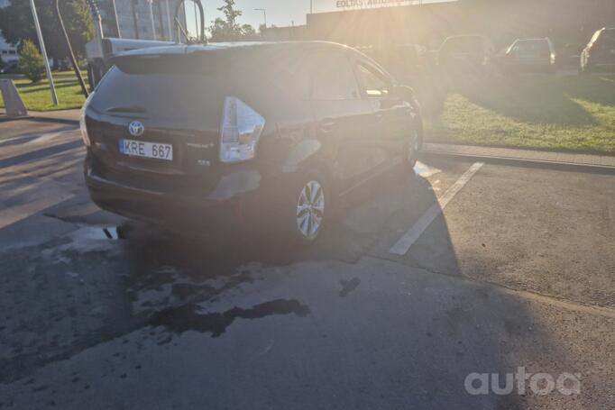 Toyota Prius v (+) 1 generation (Z5 generationW40/41) [restyling]