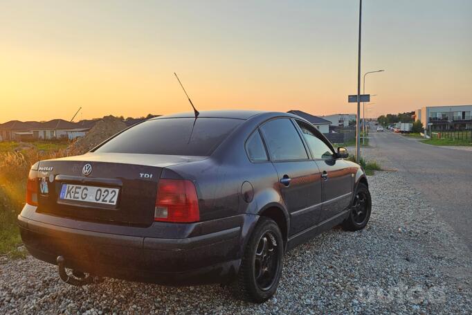 Volkswagen Passat B5 Sedan 4-doors