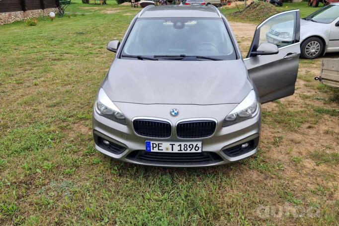 BMW 2 Series Active Tourer F45 Minivan