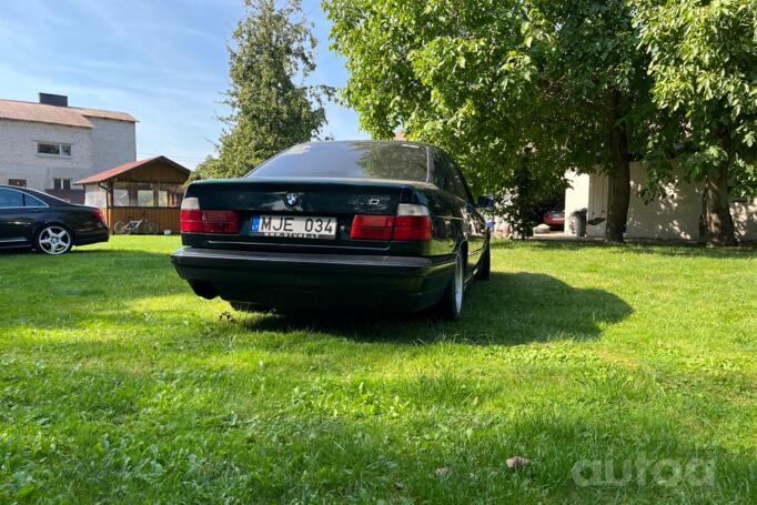 BMW 5 Series E34 Sedan