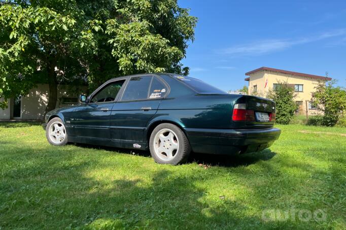 BMW 5 Series E34 Sedan