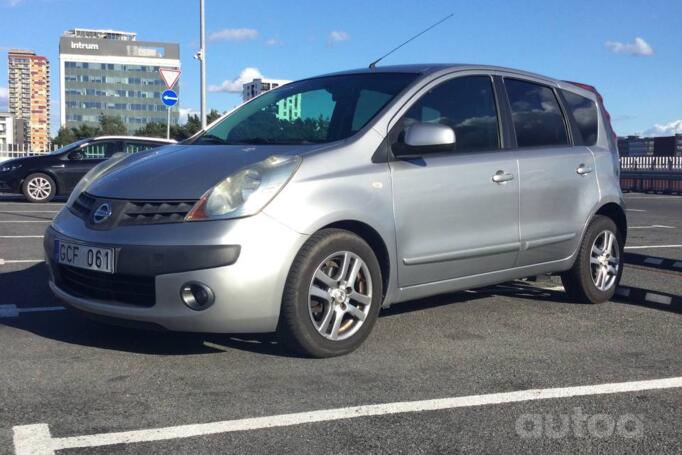 Nissan Note E11 Hatchback