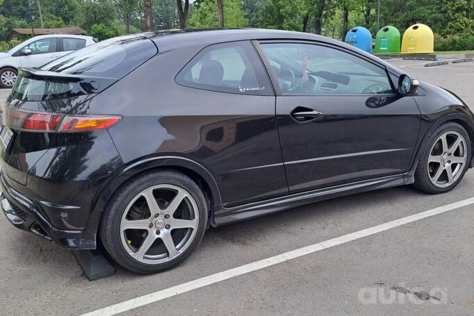 Honda Civic 8 generation Coupe 2-doors