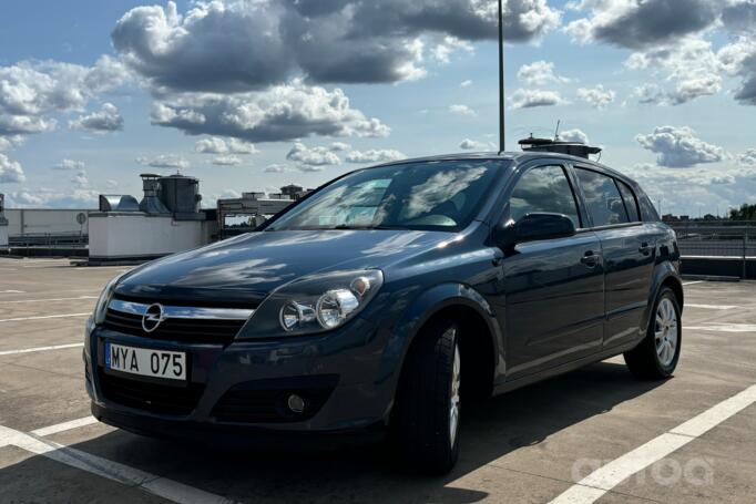 Opel Astra H Hatchback